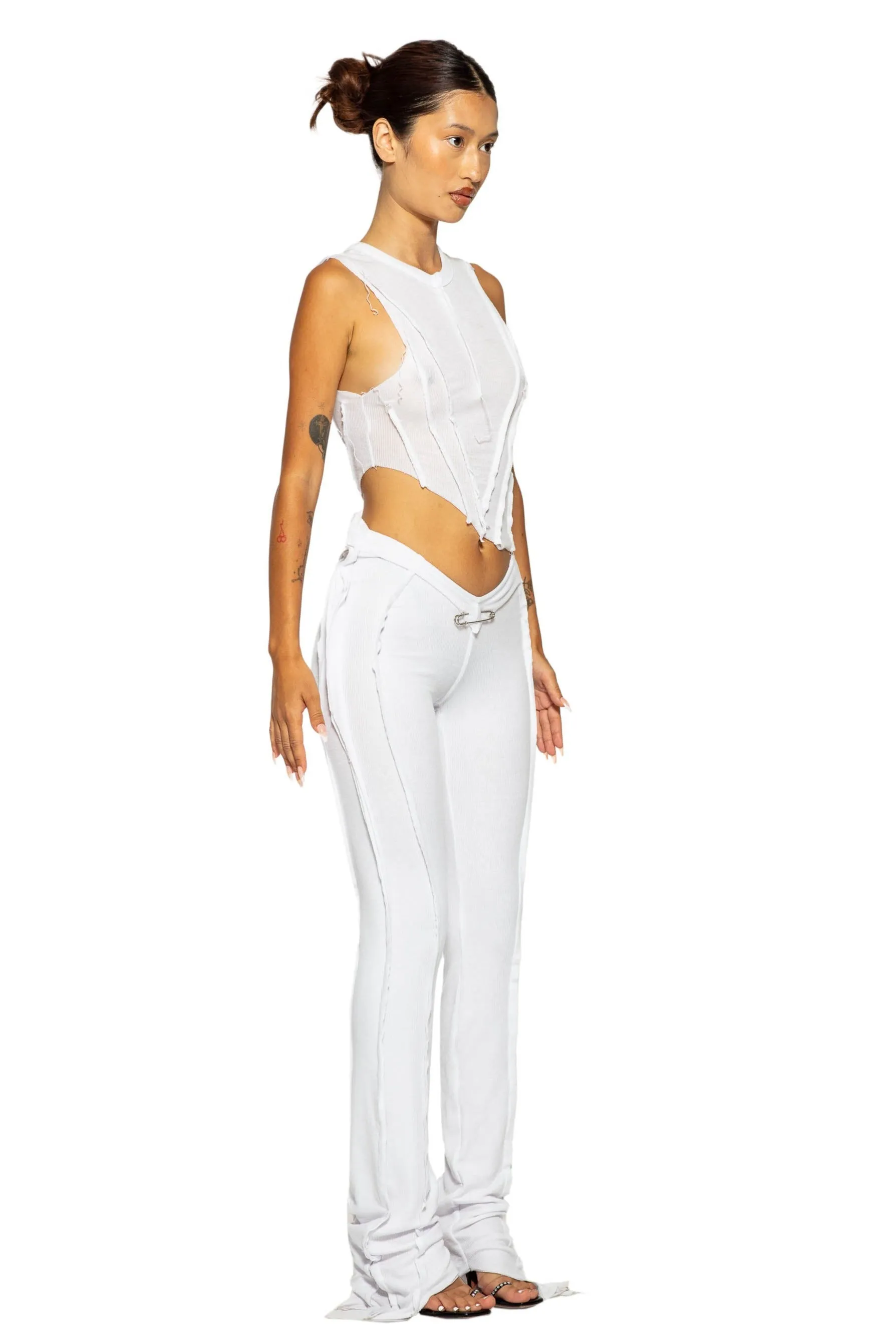 ASYMMETRIC SLEEVELESS TOP IN WHITE RIB