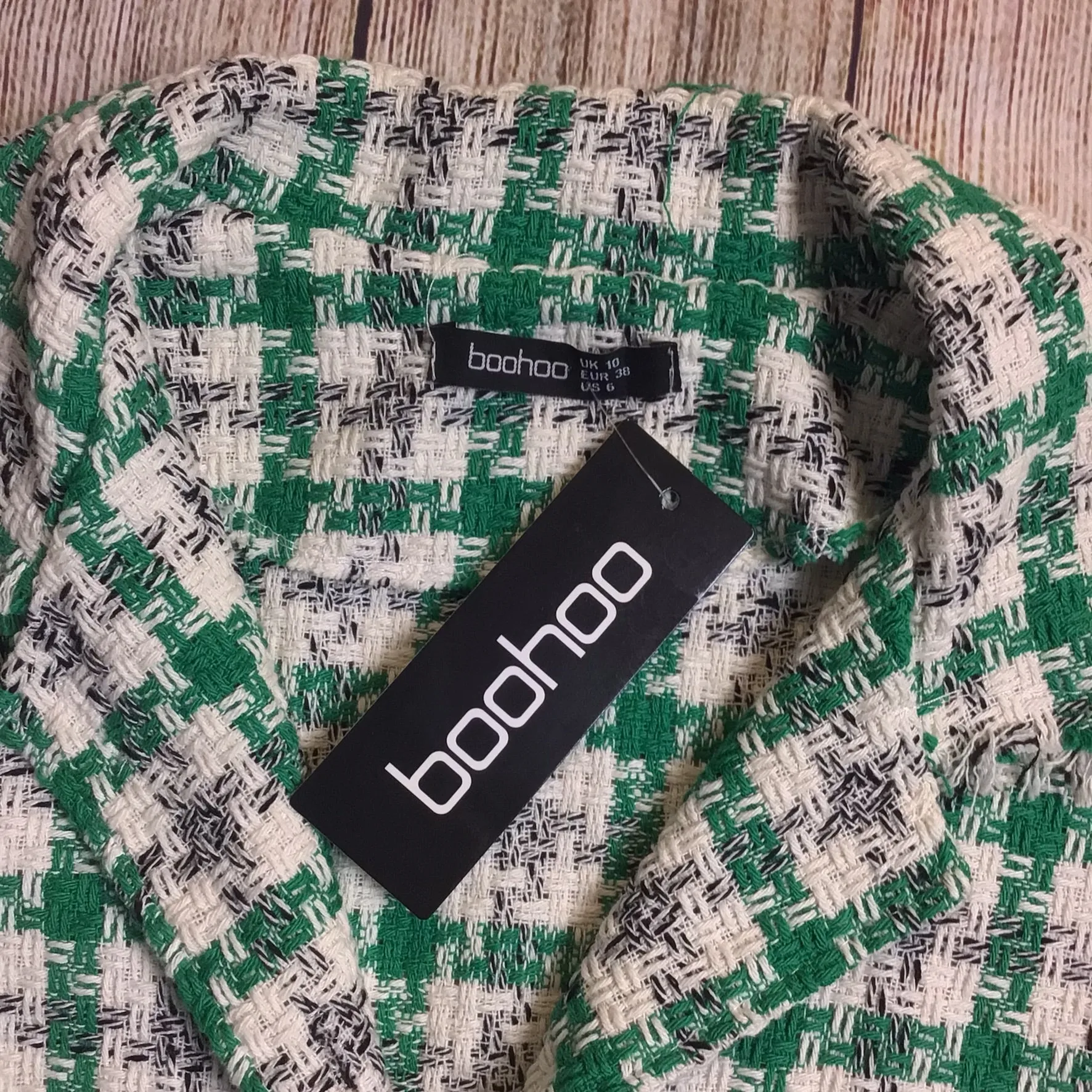 BNWT Boohoo Green & White Boucle Frayed Hem Checked Shacket Size 10