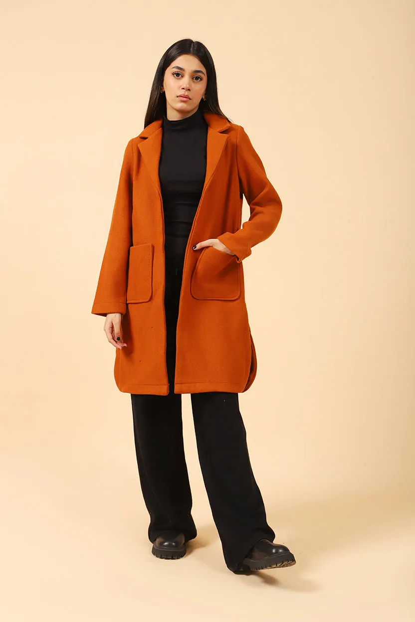 COAT WITH ROUNDED HEM