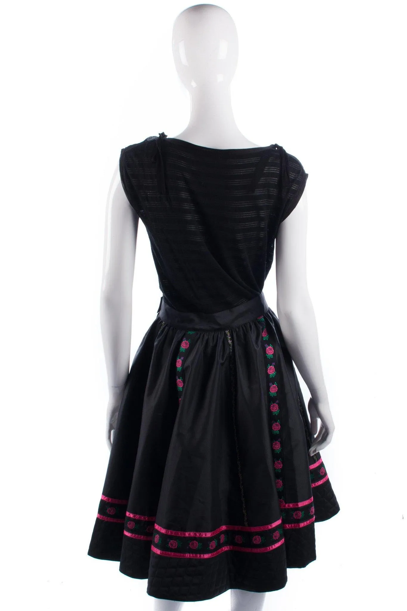 Mondi Skirt with Embroidery and Quilting.  Black Size 36 (UK8/10)