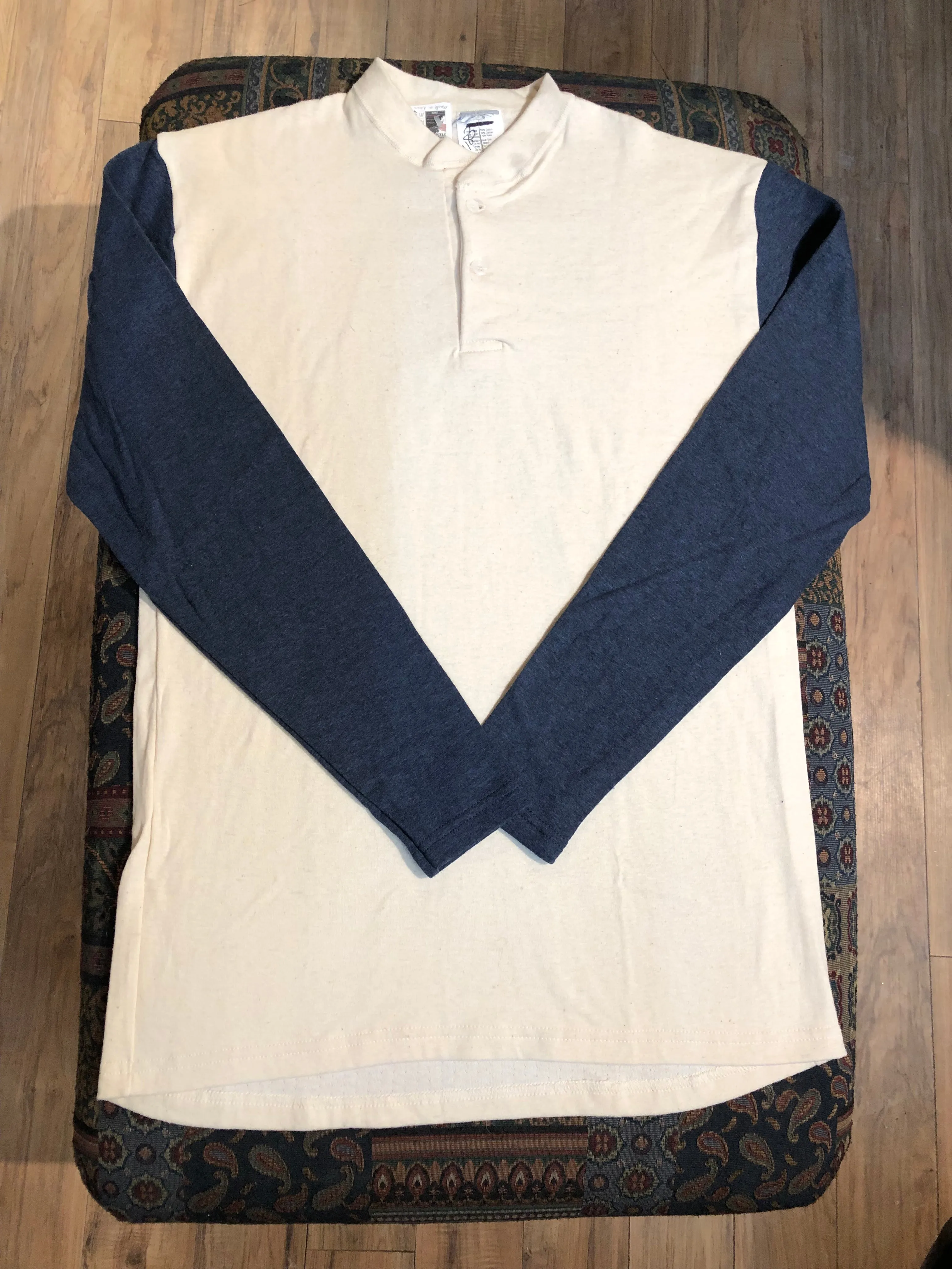 Stanfield’s Two Layer Henley, NWOT, Made in Nova Scotia, Size Medium.