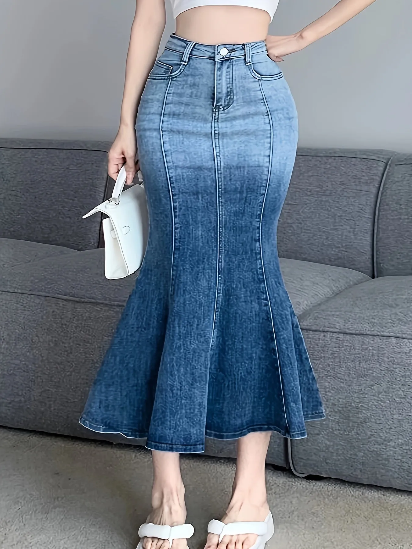 Womens High-Waisted Ombre Washed Denim Skirt - Fashionable Mermaid Cut, Trumpet Midi Style, Casual Versatile Streetwear with Comfortable Fit - Ideal for Daily Wear, Outdoor Activities, and Special Occasions