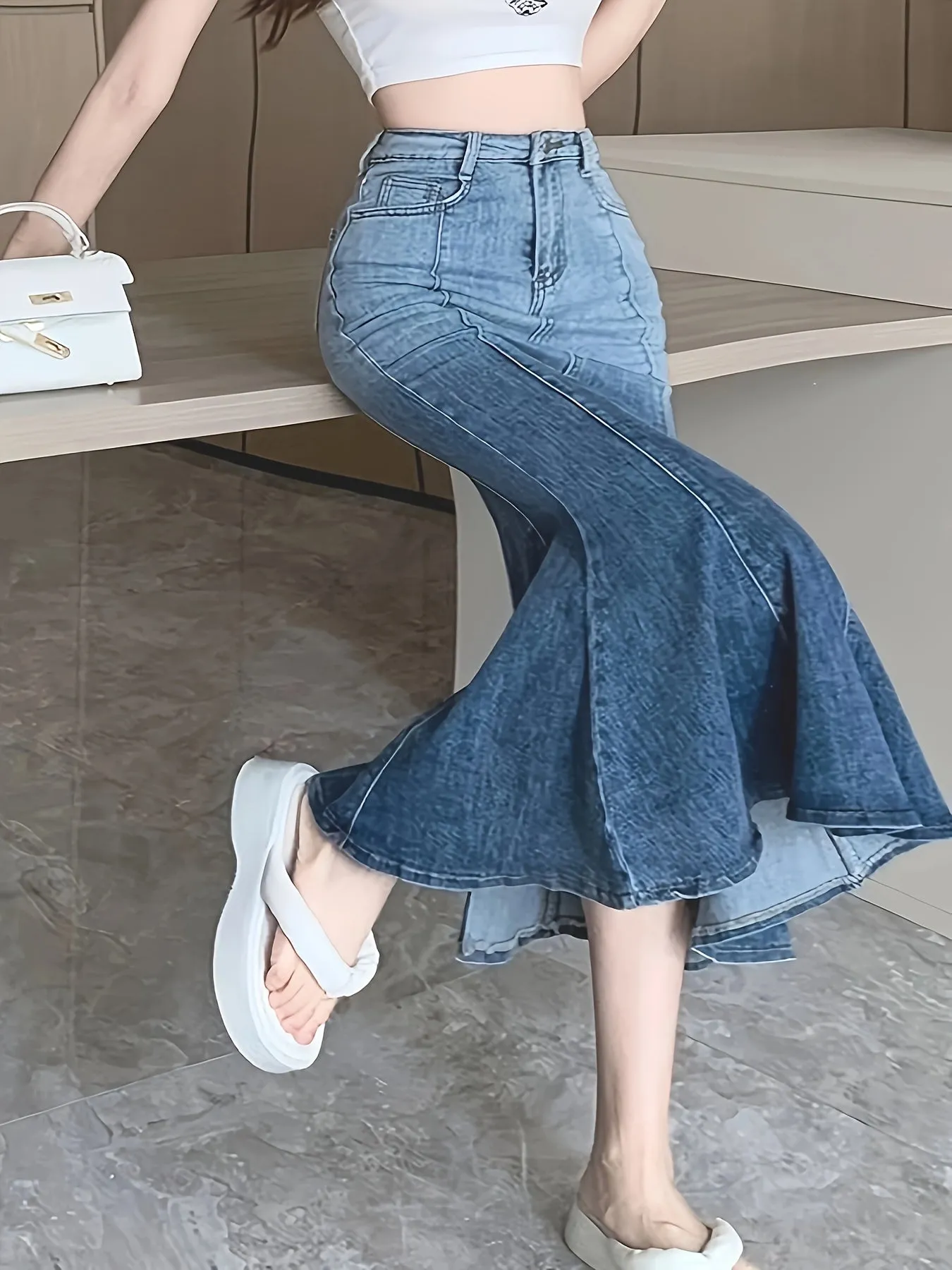 Womens High-Waisted Ombre Washed Denim Skirt - Fashionable Mermaid Cut, Trumpet Midi Style, Casual Versatile Streetwear with Comfortable Fit - Ideal for Daily Wear, Outdoor Activities, and Special Occasions