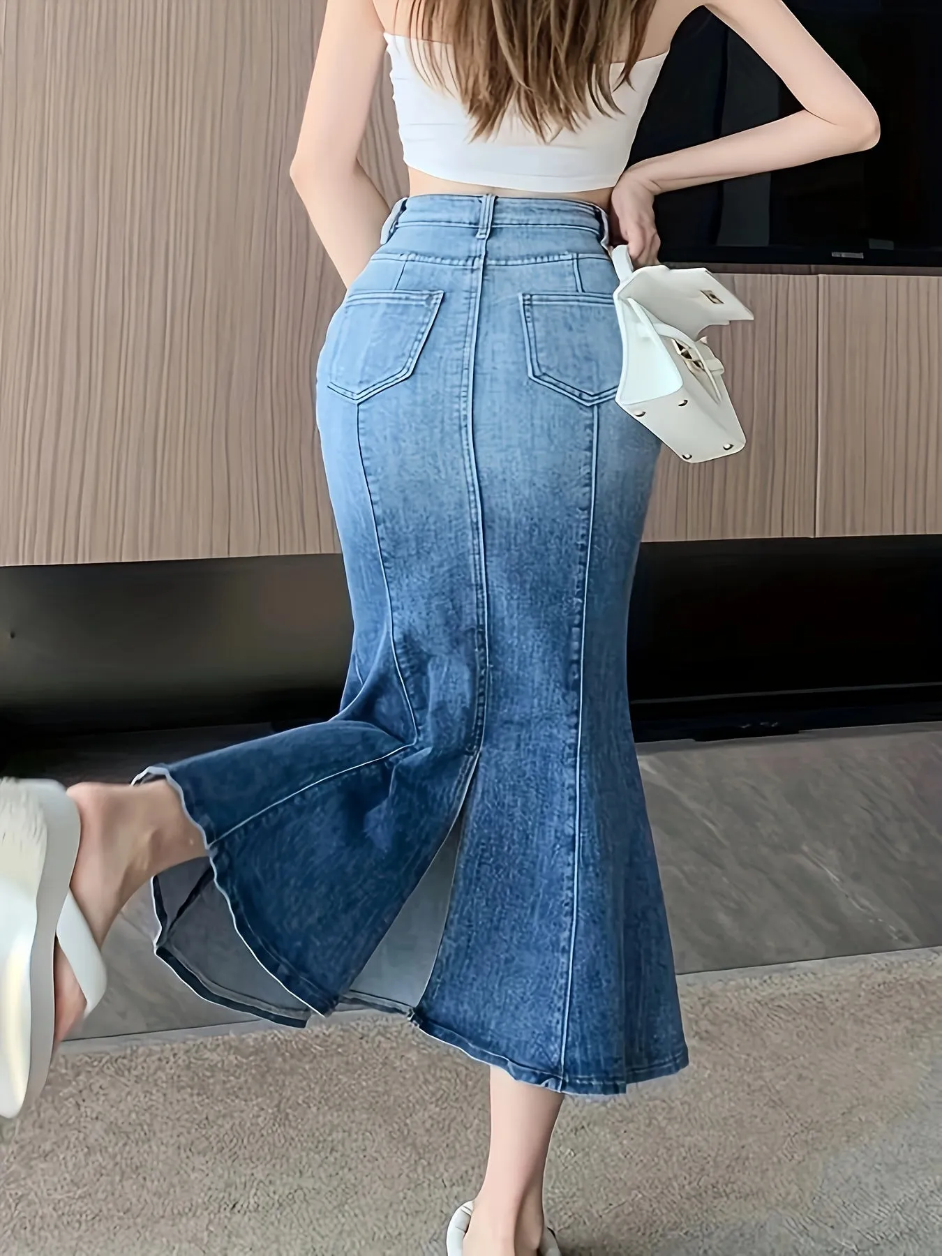 Womens High-Waisted Ombre Washed Denim Skirt - Fashionable Mermaid Cut, Trumpet Midi Style, Casual Versatile Streetwear with Comfortable Fit - Ideal for Daily Wear, Outdoor Activities, and Special Occasions